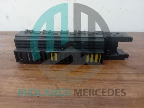 MERCEDES-BENZ E Class W211 Rear Signal Acquisition Module Sam