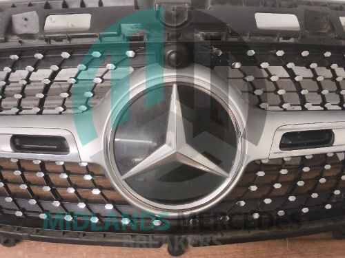 MERCEDES-BENZ GLA Class H247 Front Grille